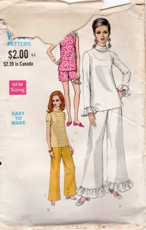 1960's Vogue Overblouse, Shorts and Pants Pattern with optional Ruffles  - Bust 31.5" - No. 7359